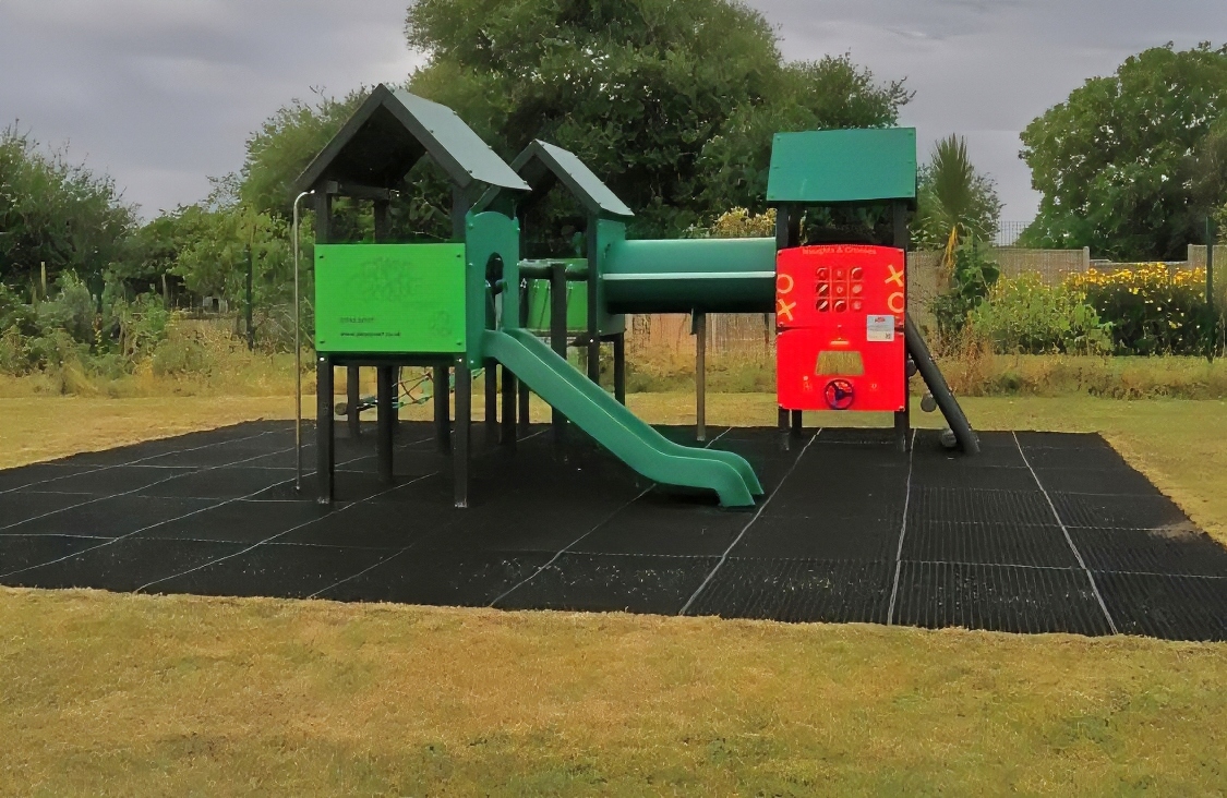 3-Tower Activity Centre - Recycled Plastic - with Grass Mats.