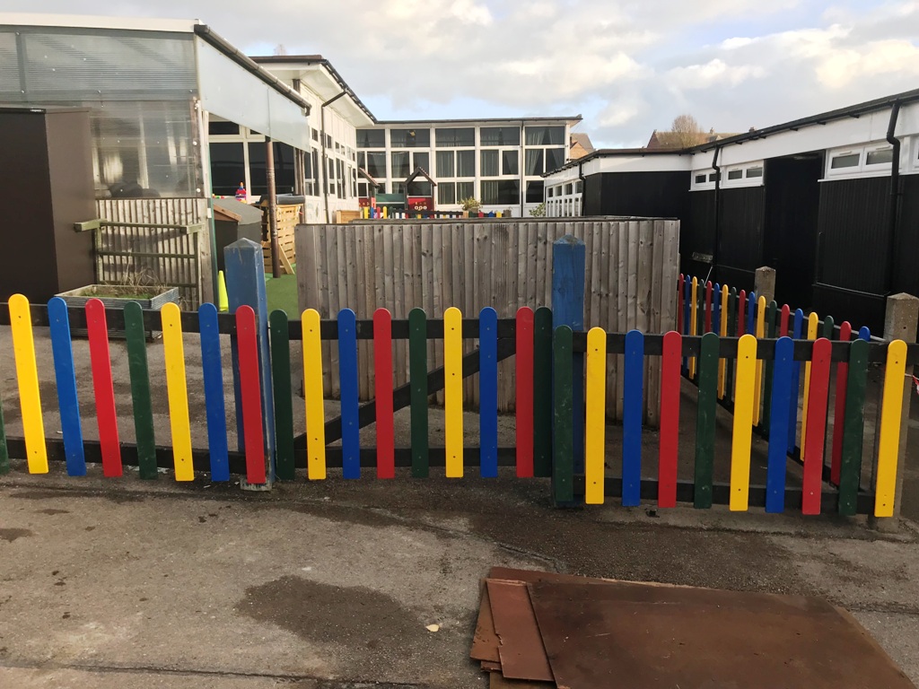 IMG_2123 Rainbow Pallisade Infill Plastic Fence