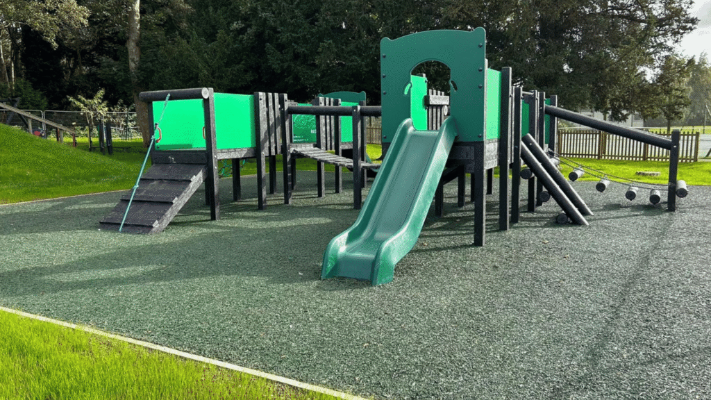Lea Play Area