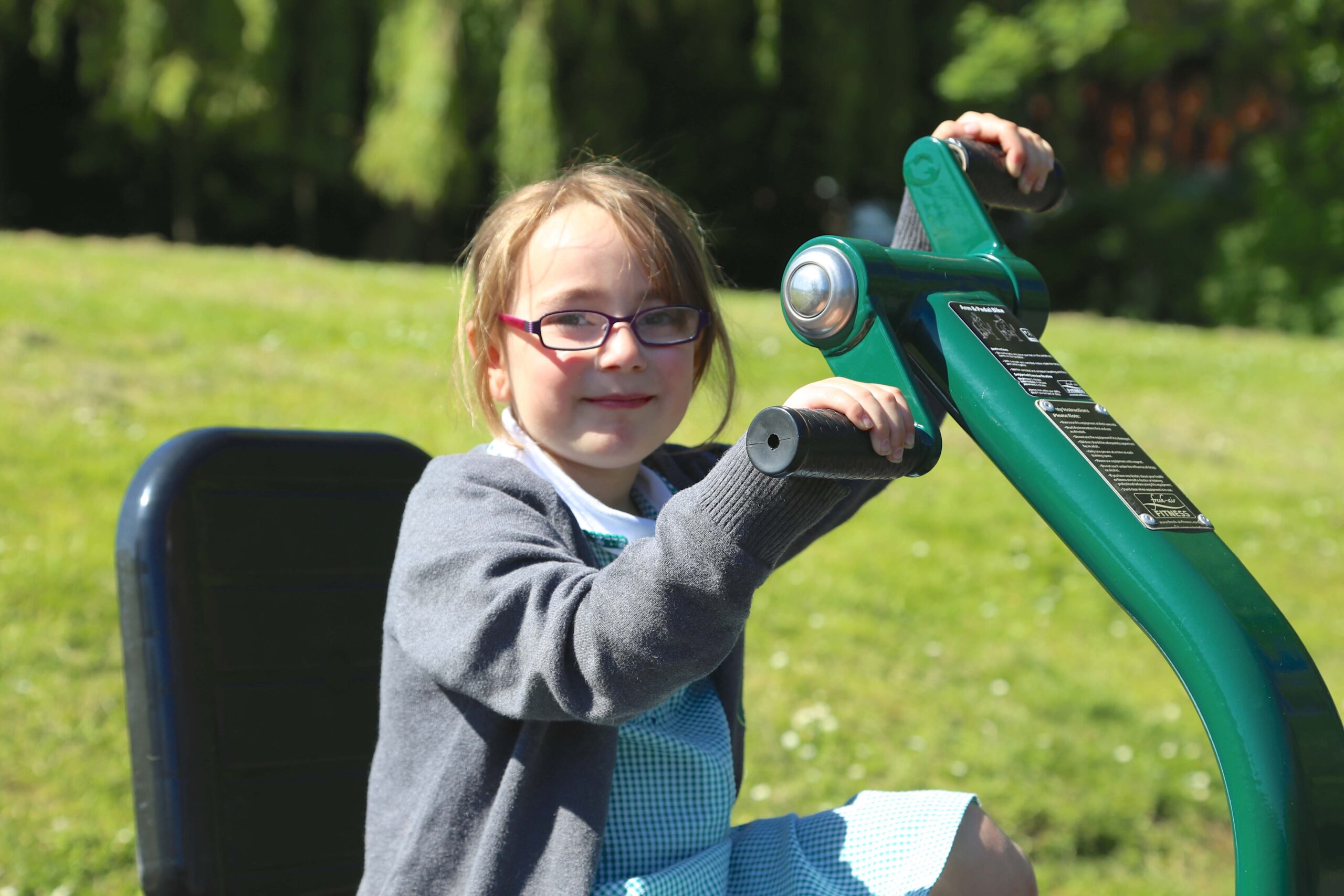 OutDoorGym_PrimarySchool_ChildrensArmandPedalBike_Pupils_FreshAirFitness4 Arm & Pedal Bike