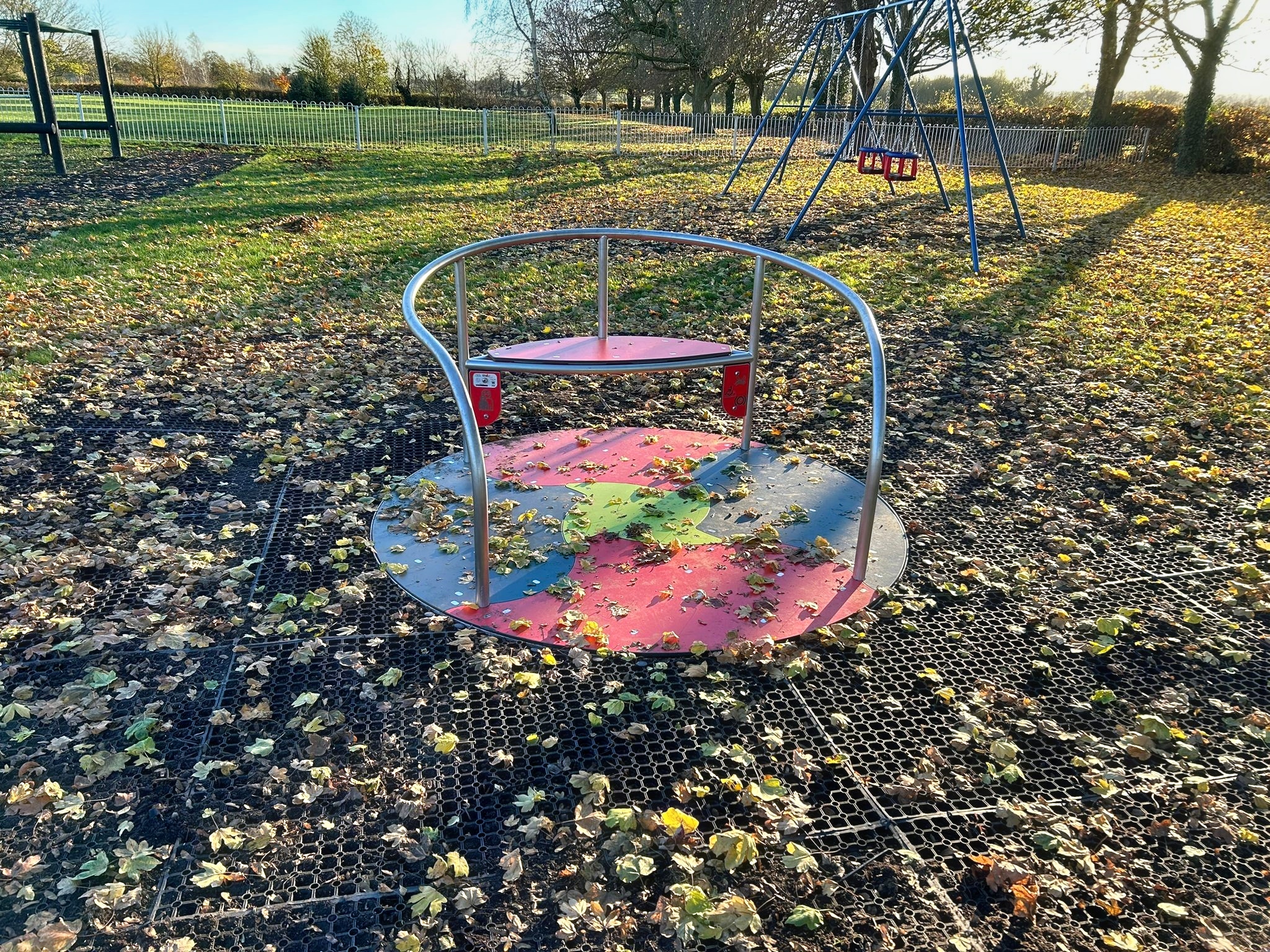 South Kelsey Roundabout Whirl Roundabout & Grass Mats.